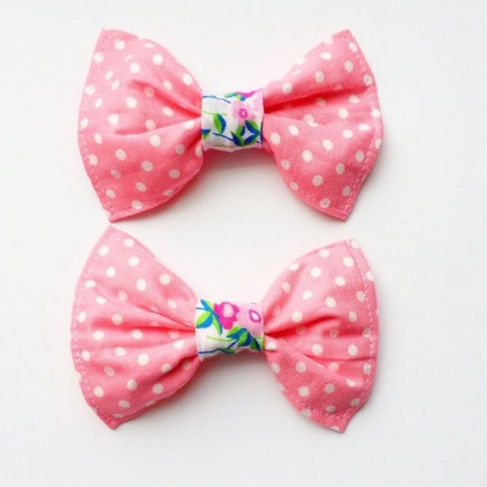 🏝 Little girl's pink polka dot hair bows